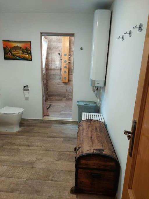 Family Apartment Andrea Алакас Екстериор снимка
