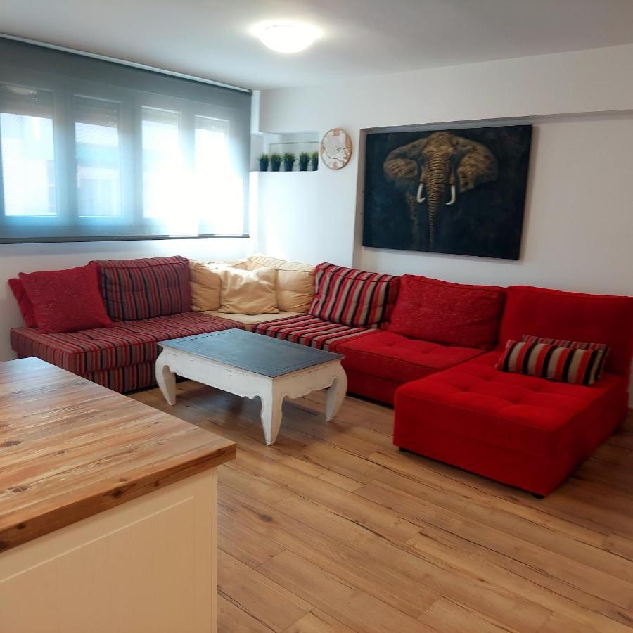 Family Apartment Andrea Алакас Екстериор снимка